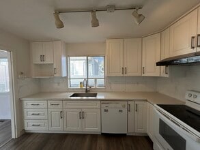 7040 Williams Rd in Richmond, BC - Building Photo - Building Photo