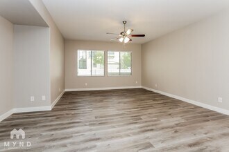 6325 N Aloha Sue St in North Las Vegas, NV - Building Photo - Building Photo
