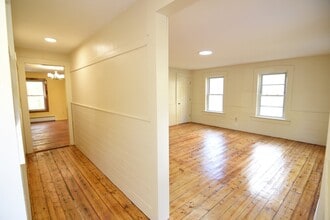 384 Main St in New Braintree, MA - Building Photo - Building Photo