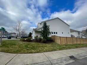 11621 189th St E in Puyallup, WA - Building Photo - Building Photo