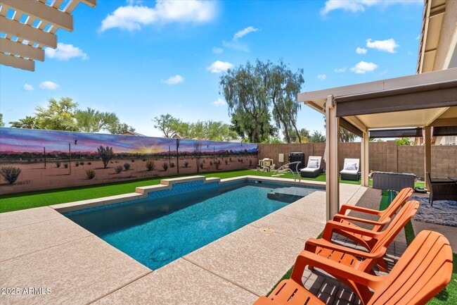 property at 42187 W Chisholm Dr