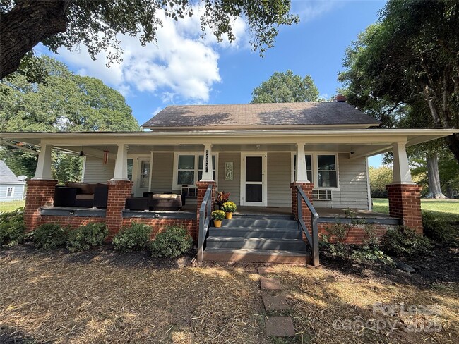 20220 Zion Ave in Cornelius, NC - Building Photo - Building Photo