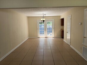 1819 Salmon Dr in Tallahassee, FL - Building Photo - Building Photo