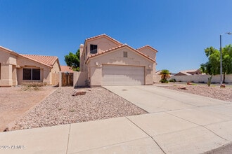 5206 W Topeka Dr in Glendale, AZ - Building Photo - Building Photo