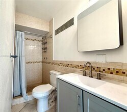 5730 Sheridan St in Hollywood, FL - Building Photo - Building Photo