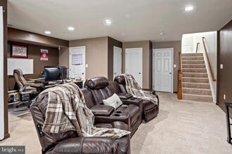 7530 Stonehouse Run Dr in Glen Burnie, MD - Building Photo - Building Photo