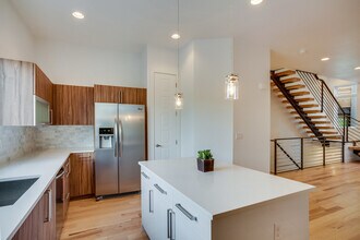 2248 W Powers Ave in Littleton, CO - Foto de edificio - Building Photo