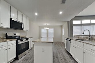 15402 Streetcar Ct in Cypress, TX - Building Photo - Building Photo