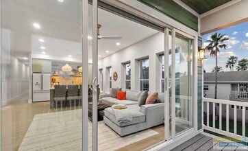 211A W Mesquite St in South Padre Island, TX - Building Photo - Building Photo