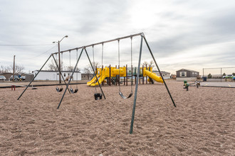 Foxridge Farm in Aurora, CO - Building Photo - Building Photo