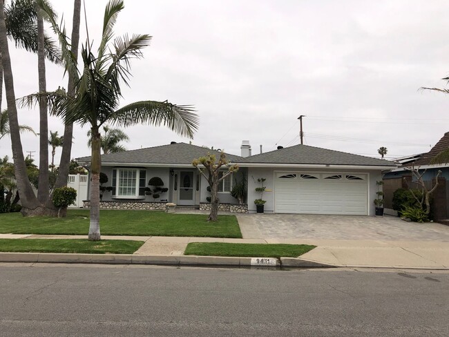 9411 Leilani Dr in Huntington Beach, CA - Building Photo - Building Photo