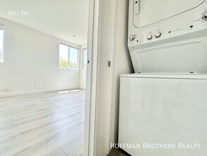 727 Silver Lake Blvd in Los Angeles, CA - Foto de edificio - Building Photo