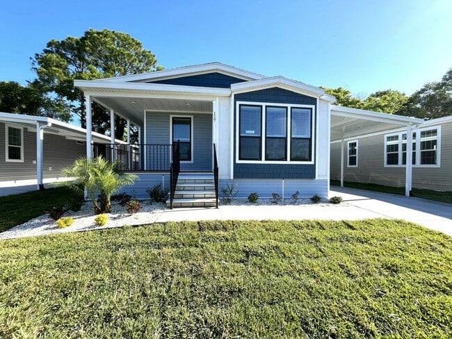 property at 117 N Lake Dr