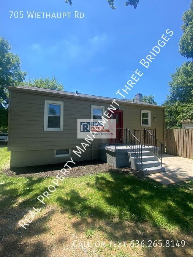 705 Wiethaupt Rd in Florissant, MO - Building Photo - Building Photo