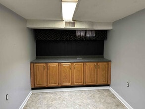 9812 Sunkist Way in Louisville, KY - Building Photo - Building Photo
