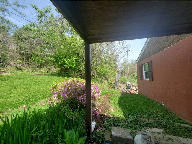 362 Washington Ave in Bridgeville, PA - Building Photo - Building Photo