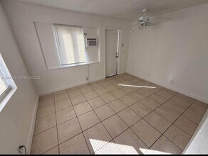 5731 Flagler St in Hollywood, FL - Building Photo - Building Photo