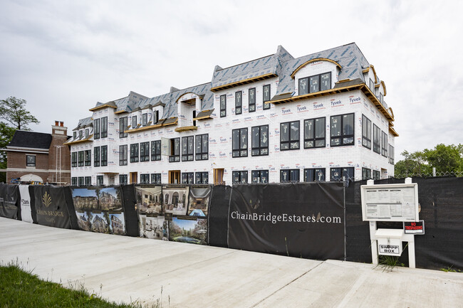 Chain Bridge Estates in McLean, VA - Foto de edificio - Building Photo