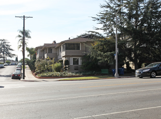 3293-3295 Lowry Pl in Los Angeles, CA - Building Photo - Building Photo