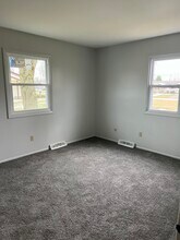 369 Dehoff Dr in Youngstown, OH - Building Photo - Building Photo