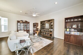 925 W 19th St in Houston, TX - Building Photo - Building Photo