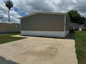 125 Cherry Ln in Tampa, FL - Building Photo - Building Photo