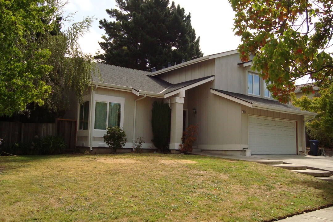 43340 Paseo Padre Pkwy in Fremont, CA - Building Photo