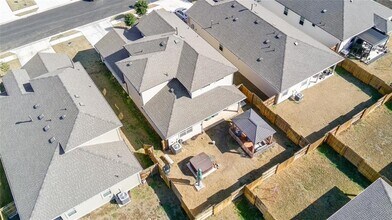 110 Rainmaker Cv in Bastrop, TX - Building Photo - Building Photo
