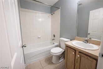 609-611 Hawthorne Ave S in Lehigh Acres, FL - Building Photo - Building Photo