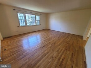 8812 Danewood Dr in Alexandria, VA - Building Photo - Building Photo