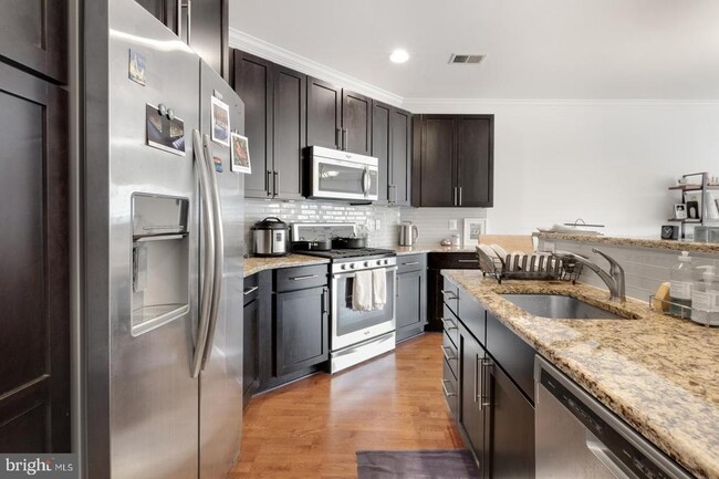 700 Commodore Court in Philadelphia, PA - Building Photo - Building Photo