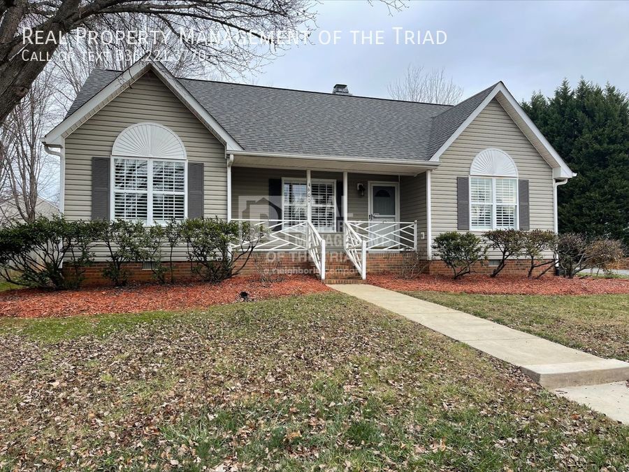 4600 Prestbury Dr in Greensboro, NC - Building Photo