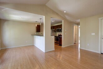 15132 NE 82nd St in Redmond, WA - Building Photo - Building Photo