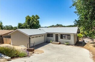 5180 Olmeda Ave in Atascadero, CA - Building Photo