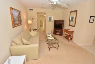 1225 NW 21st St, Unit 21-2105 in Stuart, FL - Building Photo - Building Photo