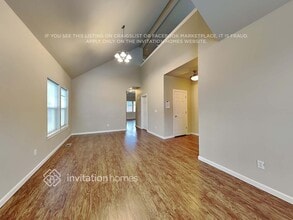 521 50th St SE in Auburn, WA - Foto de edificio - Building Photo