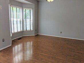 307 Timberbrook Ct in Odenton, MD - Building Photo - Building Photo