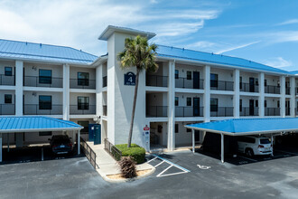 Inlet Marina Villa V in New Smyrna Beach, FL - Building Photo - Building Photo