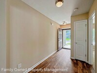 261 Emerald Isle Dr photo'