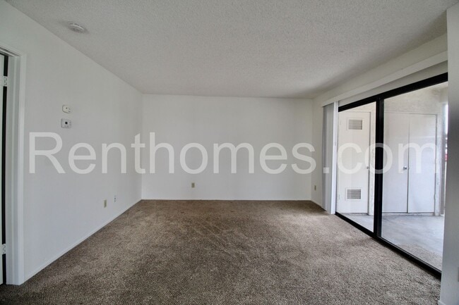 8510 Summerdale Rd in San Diego, CA - Building Photo - Building Photo