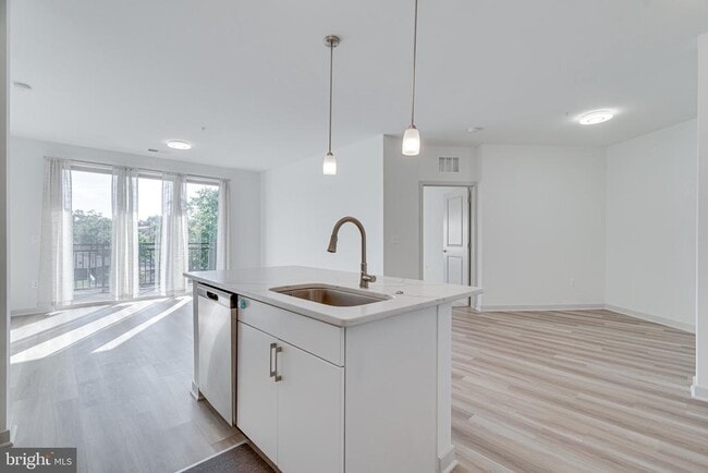 10755 Fairgrounds Dr in Fairfax, VA - Building Photo - Building Photo