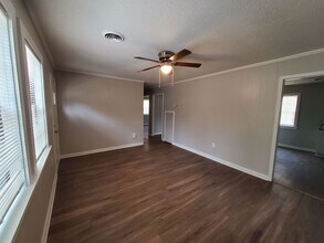 6884 Ensign Rd in Millington, TN - Foto de edificio - Building Photo