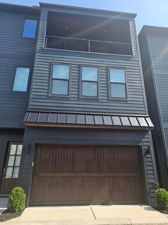 property at 11028 Avenu Malkenu
