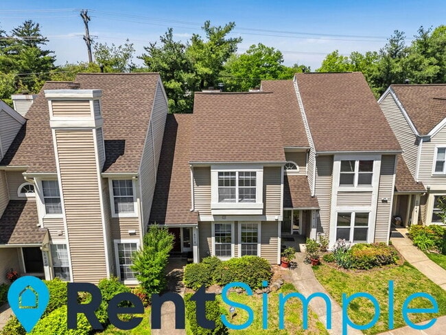 6018 Creekstone Ln in Centreville, VA - Building Photo - Building Photo