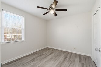 212 Old Columbia Rd in Dickson, TN - Building Photo - Building Photo