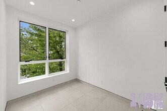 39 Aberdeen St in Brooklyn, NY - Building Photo - Building Photo
