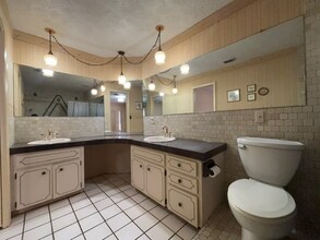 7632 Lake Forest Cir in Port Richey, FL - Building Photo - Building Photo