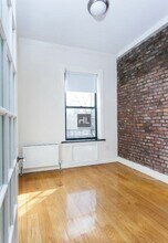 E 1ST ST. in New York, NY - Building Photo - Building Photo