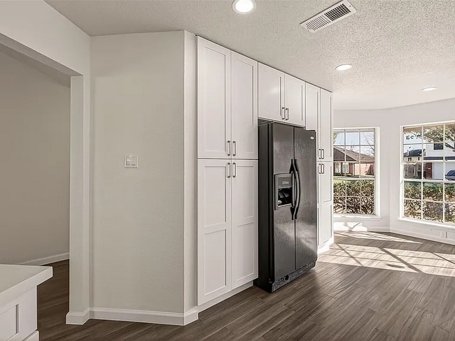 property at 1001 Eaglewood Ave