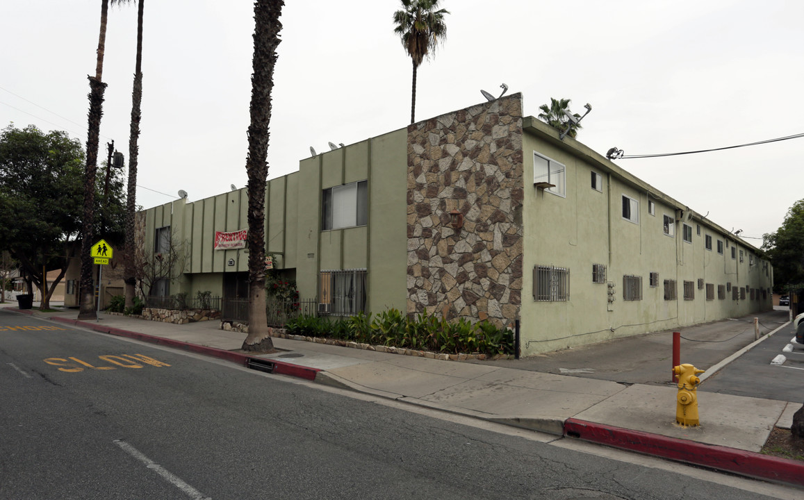 Orange Plaza in Paramount, CA - Building Photo